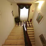 Heritage Sikaa Трогір