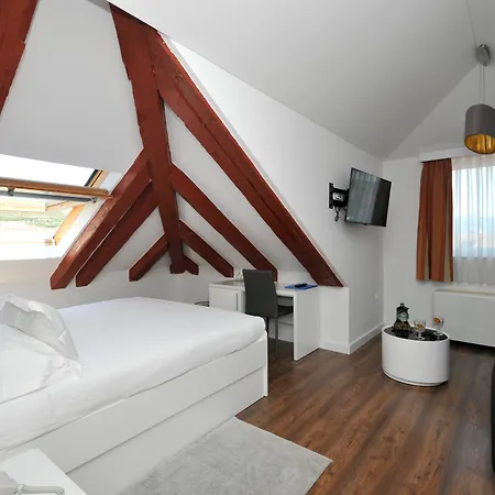 Ξενοδοχείο Heritage Sikaa Τρογκίρ