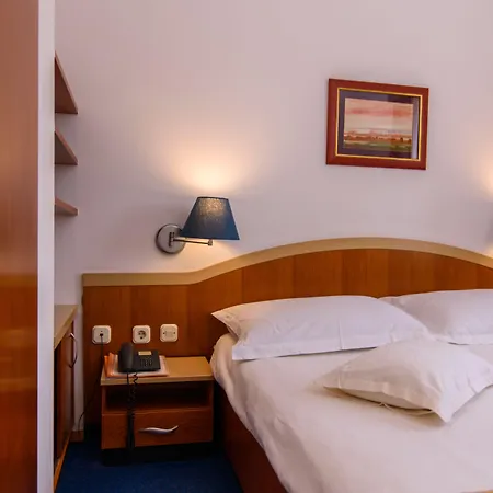 Heritage Sikaa トロギール