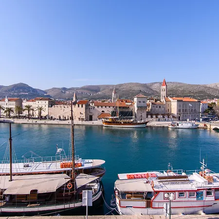 Szálloda Heritage Sikaa Trogir