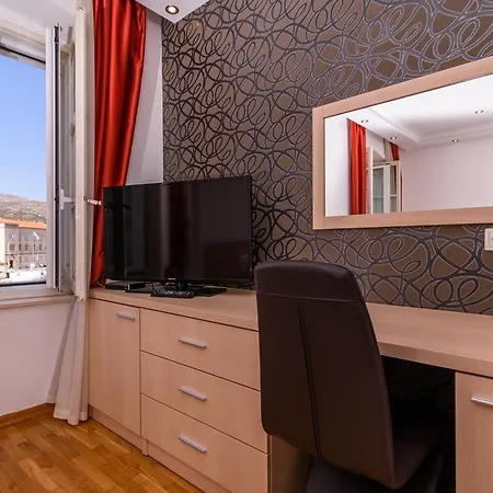 Heritage Sikaa Τρογκίρ