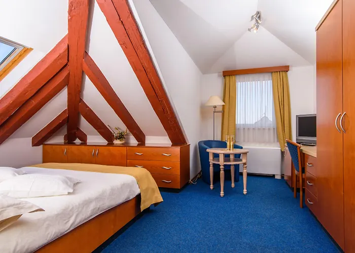 Hotel Heritage Sikaa