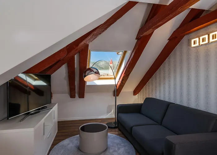 Hotel Heritage Sikaa